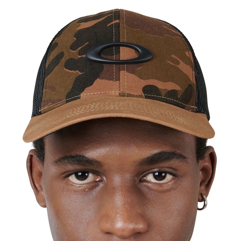 Bone-Oakley-Metal-Ellipse-Camo-Masculino---Caqui