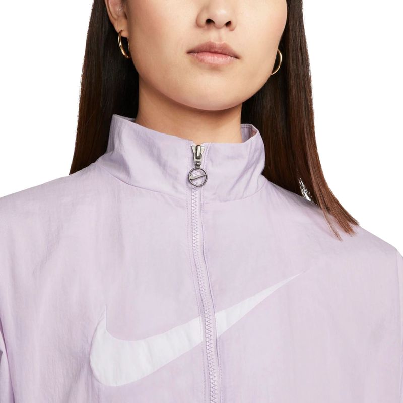 Jaqueta com Capuz Nike Sportswear Essential Woven - Feminina em Promoção