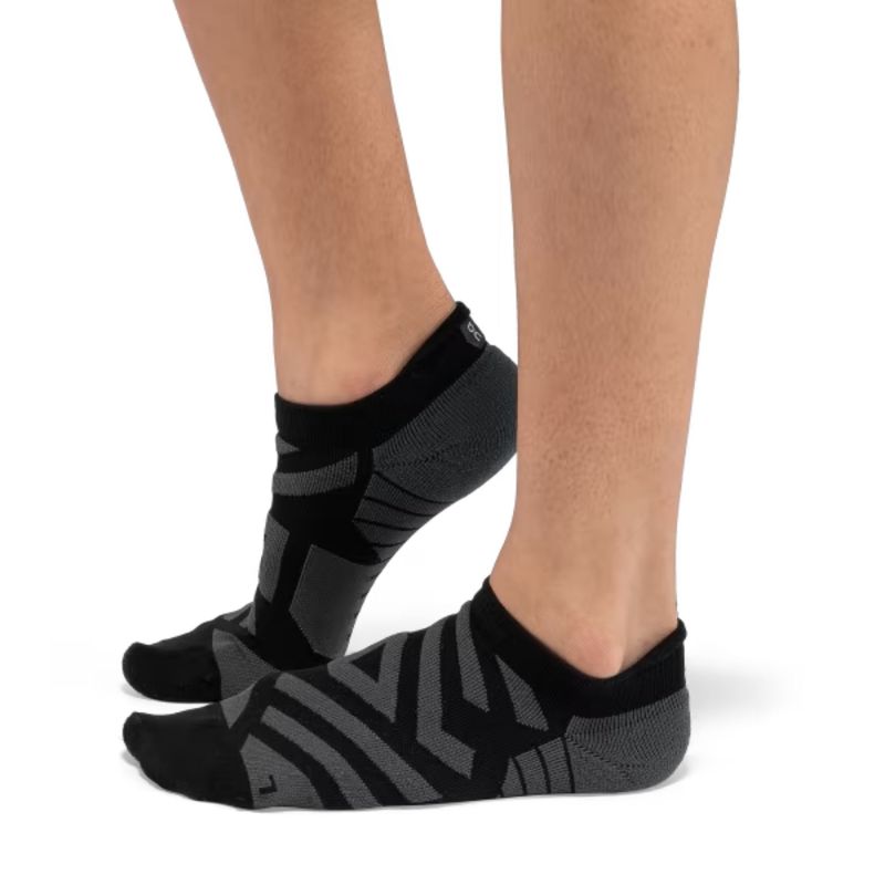 Meia-On-Running-Performance-Low-Sock-Feminina---Preta-Cinza