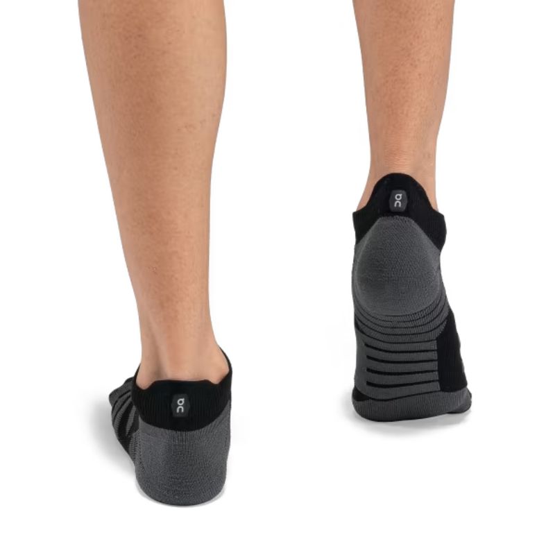 Meia-On-Running-Performance-Low-Sock-Feminina---Preta-Cinza
