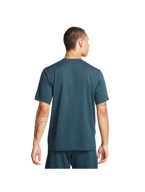 Camiseta Nike Dri-Fit UV Hyverse Masculina - Verde Escuro
