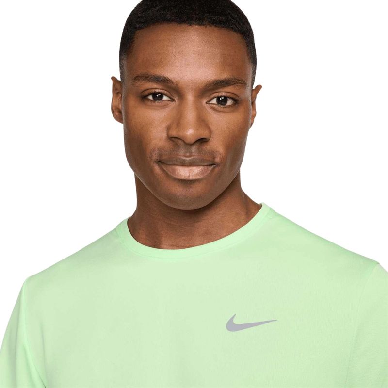 Camiseta Nike Miler Ss Masculina - Verde Claro