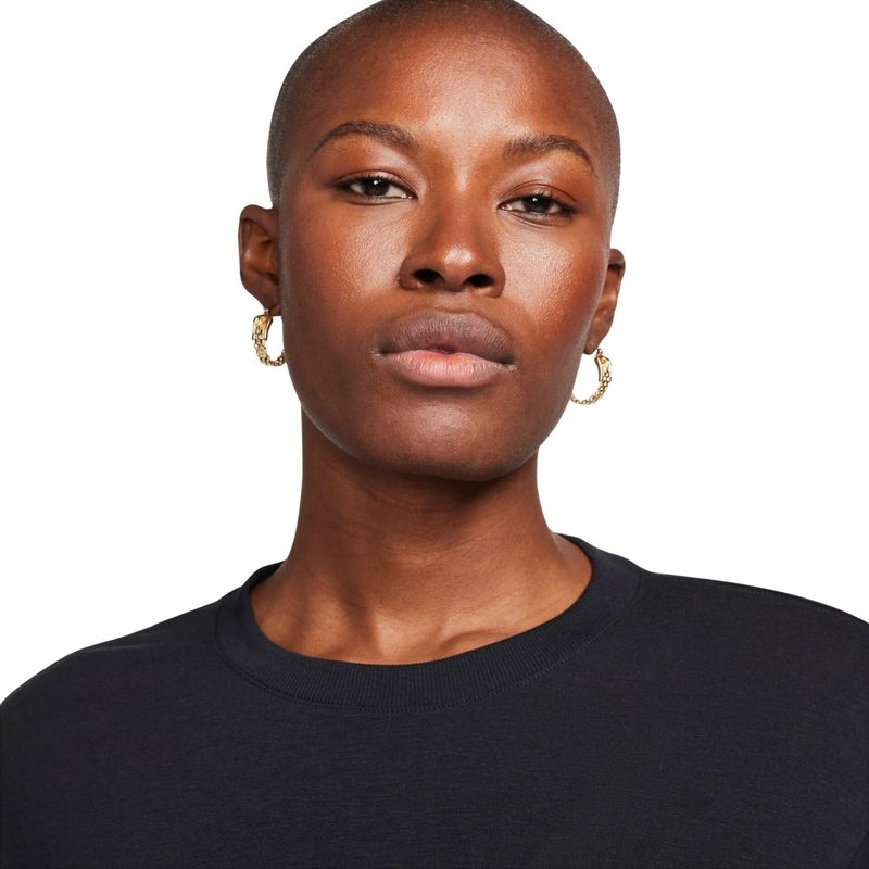 Camiseta-Nike-One-Relaxed-Feminina---Preta
