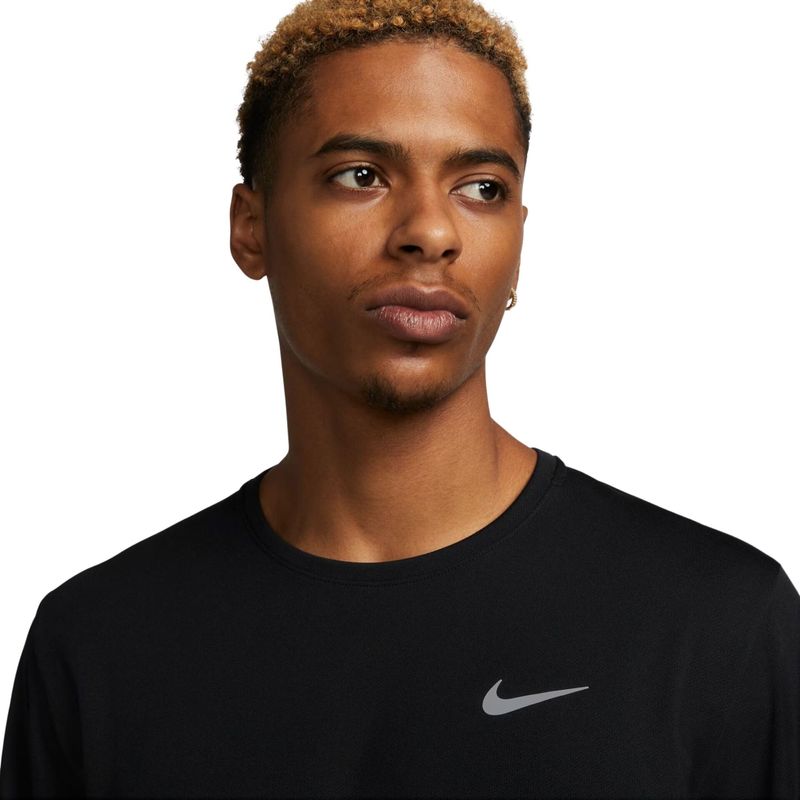 Camiseta-Manga-Longa-Nike-Dri-Fit-Miler-Masculina---Preta