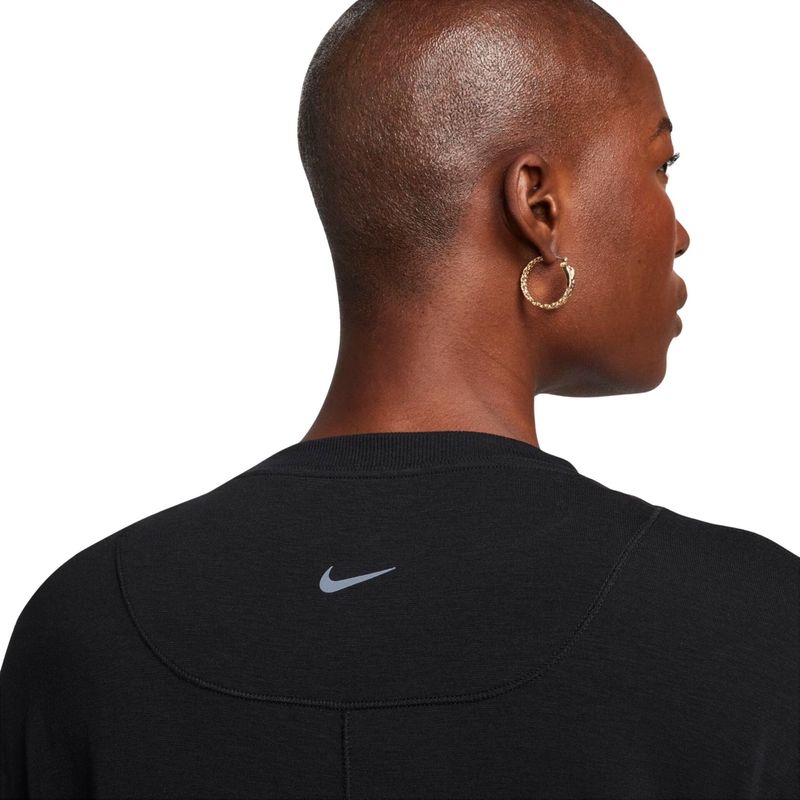 Camiseta-Nike-One-Relaxed-Feminina---Preta