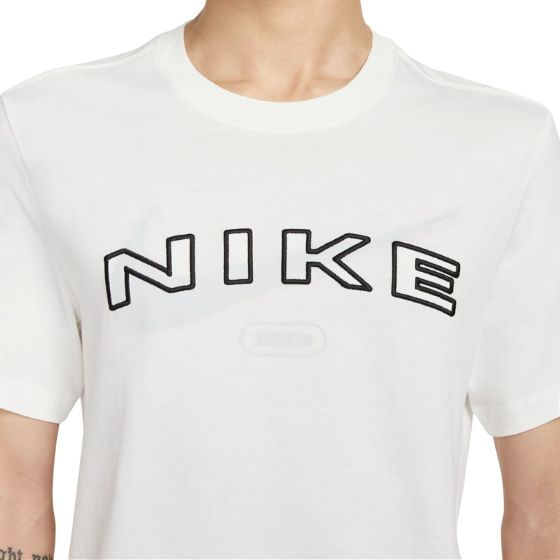 Camiseta Nike Sportswear Club Masculina - Gelo