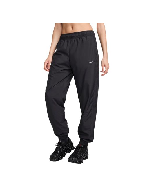 Calça Nike Sportswear Essential Feminina - Preta