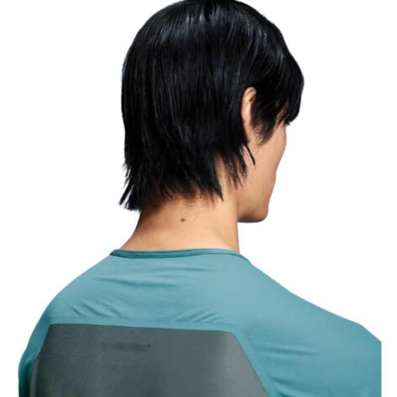 camiseta-on-running-performance-t-masculina-verde