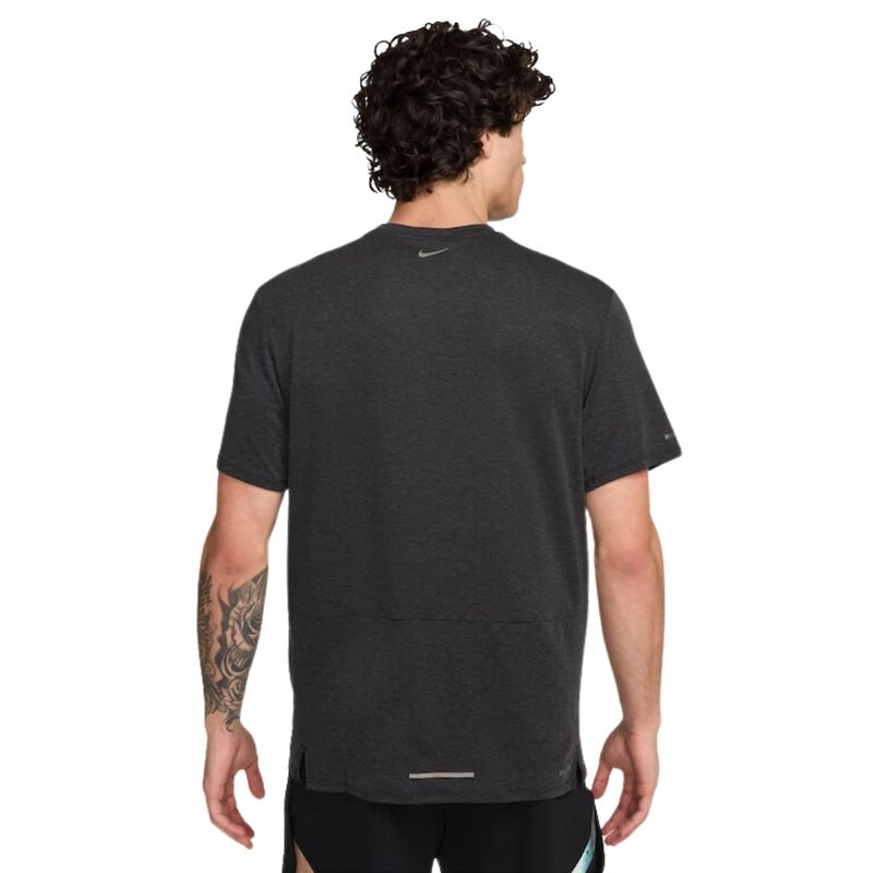 Camiseta-Nike-Dri-Fit-Rise-365-Masculina---Preta