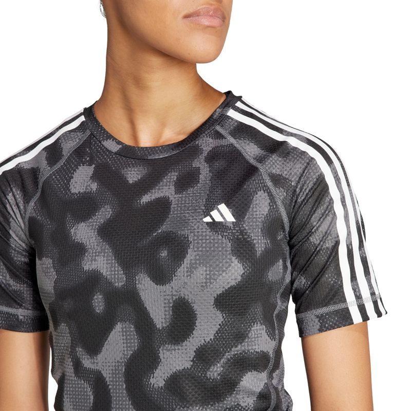 Camiseta-Adidas-Estampada-Own-The-Run-Tres-Listras-Feminina---Cinza-Preta