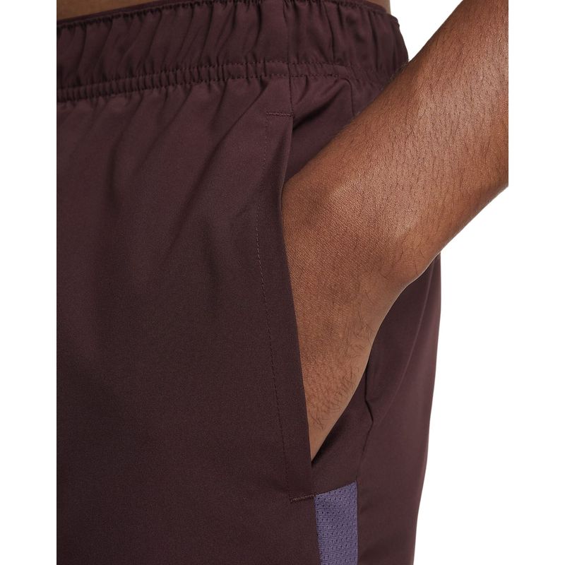 Shorts-Nike-Challenger-7Bf-Masculino-Bordo