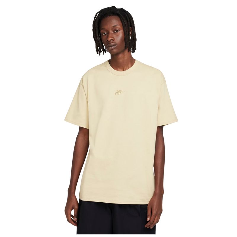 camiseta-nike-sportswear-premium-essentials-masculina-amarela