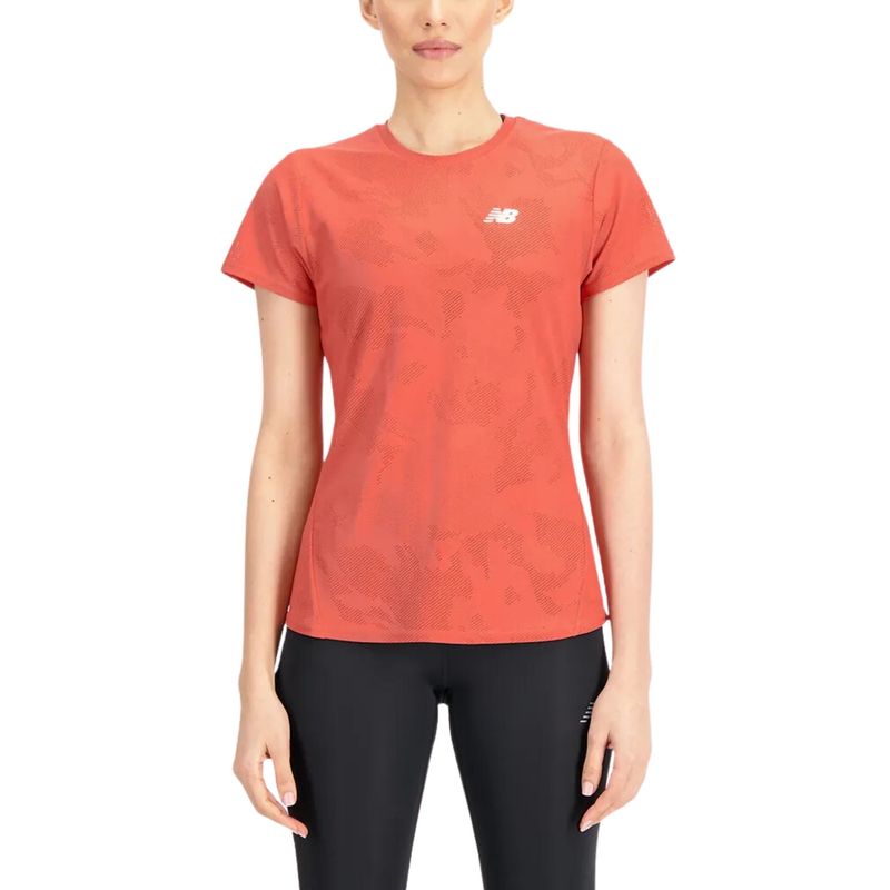 camiseta-new-balance-q-speed-jacquard-feminina-vermelha