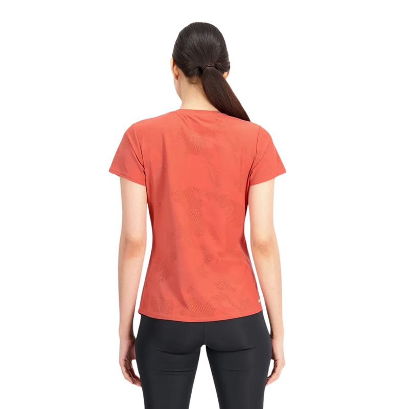 camiseta-new-balance-q-speed-jacquard-feminina-vermelha