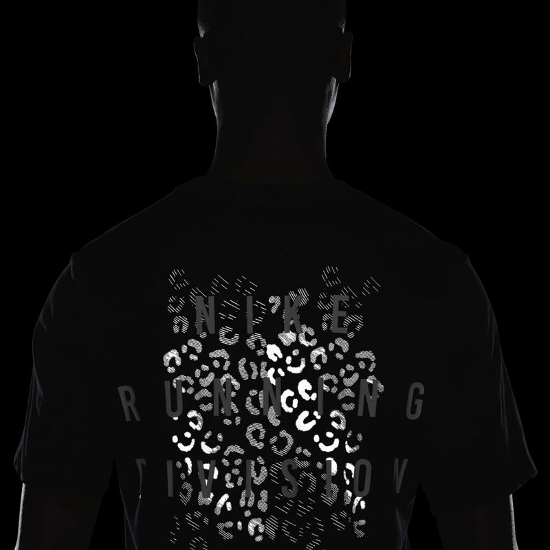 camiseta-nike-dri-fit-tee-run-masculina-preta