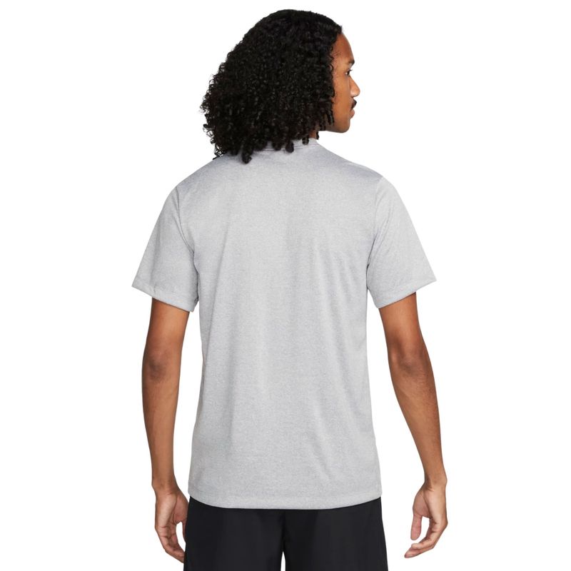 camiseta-nike-dri-fit-legend-masculina-cinza