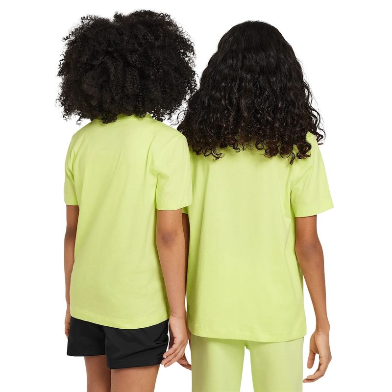 camiseta-nike-sportswear-tee-emb-futura-infantil-amarela