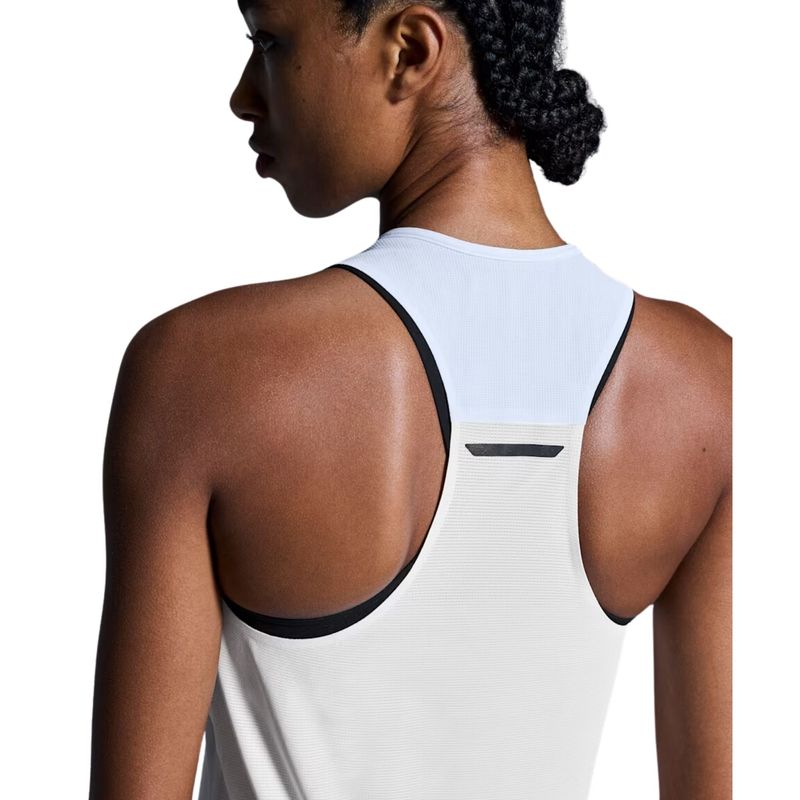 regata-on-running-performance-tank-feminina-branca