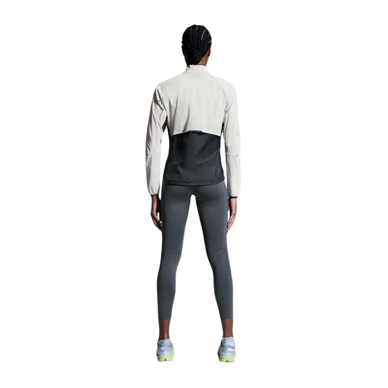 jaqueta-on-running-weather-ii-feminina-bege-preta