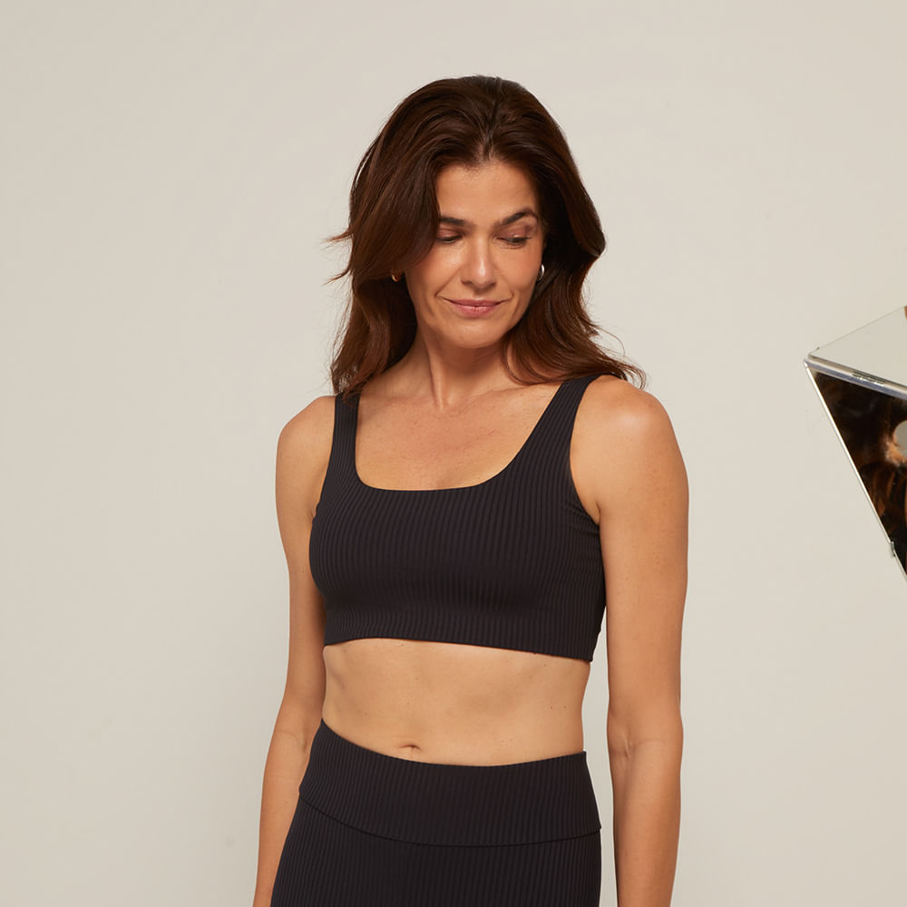 Top Yoga Square Preto Canelado Cora