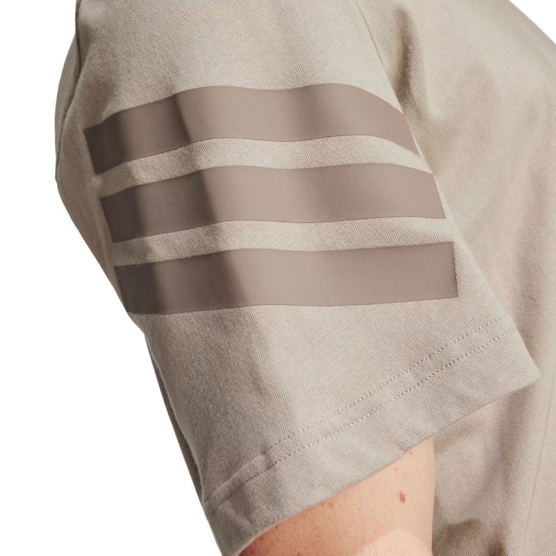 camiseta-adidas-future-icon-3-listras-masculina-bege