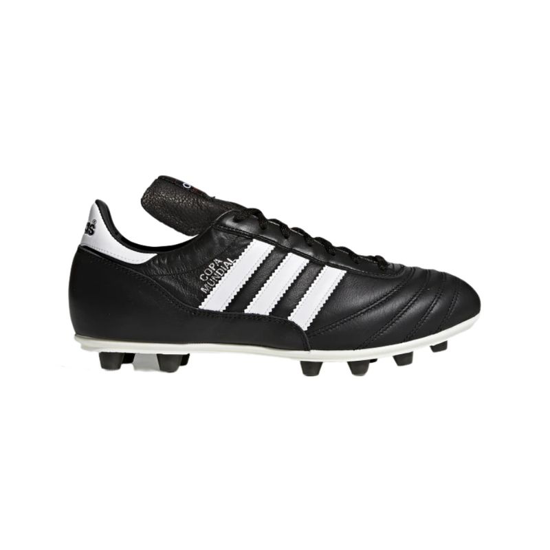 Chuteira-Campo-Adidas-Copa-Mundial-Masculina---Preta-Branca