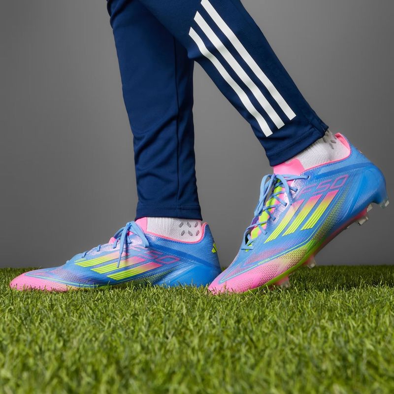 chuteira-campo-adidas-f50-elite-masculina-azul-rosa