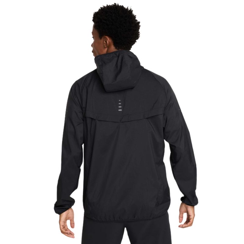 jaqueta-nike-stride-uv-masculina-preta