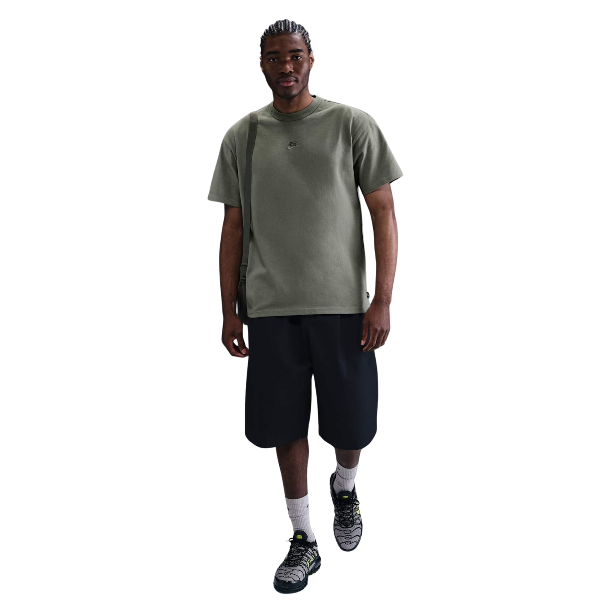 Camiseta Nike Sportswear Premium Essentials Masculina - Verde