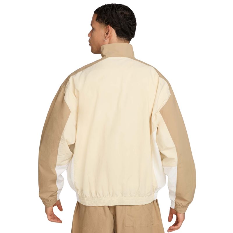 jaqueta-nike-club-woven-masculina-marrom