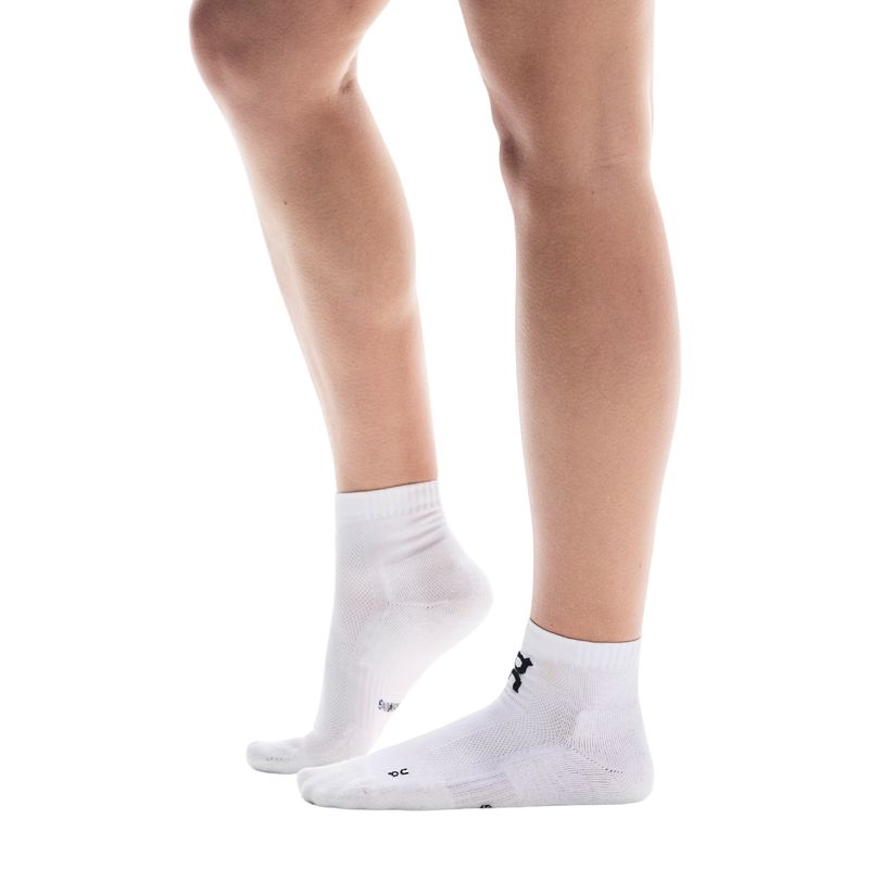 kit-meia-on-running-core-run-sock-mid-2-pares-unissex-branca