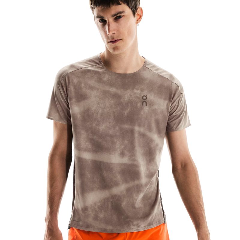 camiseta-on-running-performance-t-aop-masculina-cinza-preta