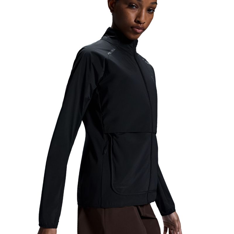 jaqueta-on-running-weather-insulated-feminina-preta