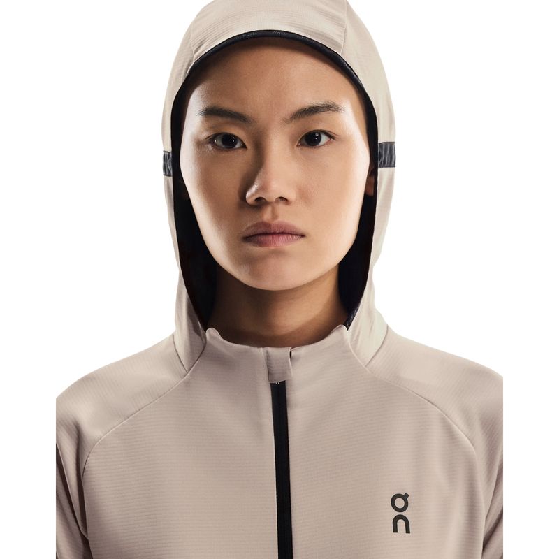 jaqueta-on-running-climate-zip-hoodie-feminina-bege