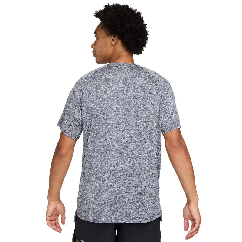 camiseta-nike-stride-dri-fit-adv-masculina-azul-mesclado