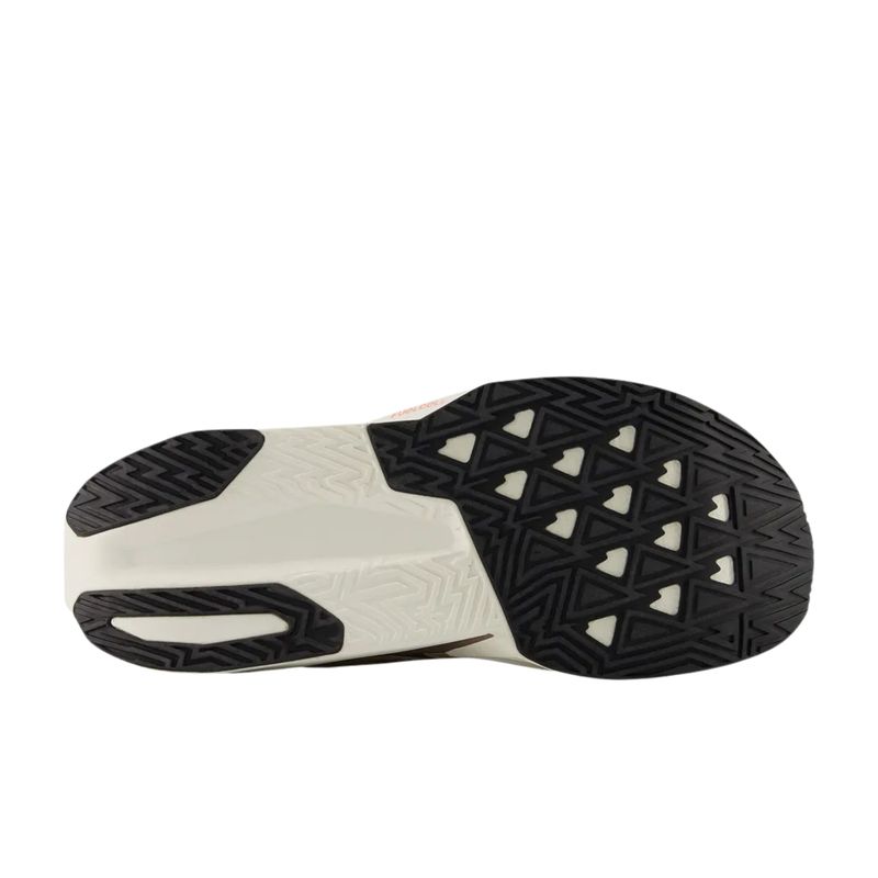 tenis-new-balance-fuelcell-rebel-v5-masculino-bege-marrom