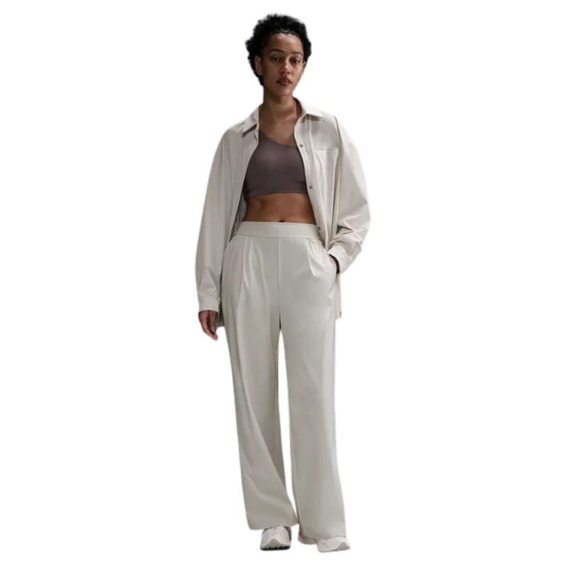 calca-nike-24.7-perfectstretch-dri-fit-feminina-bege
