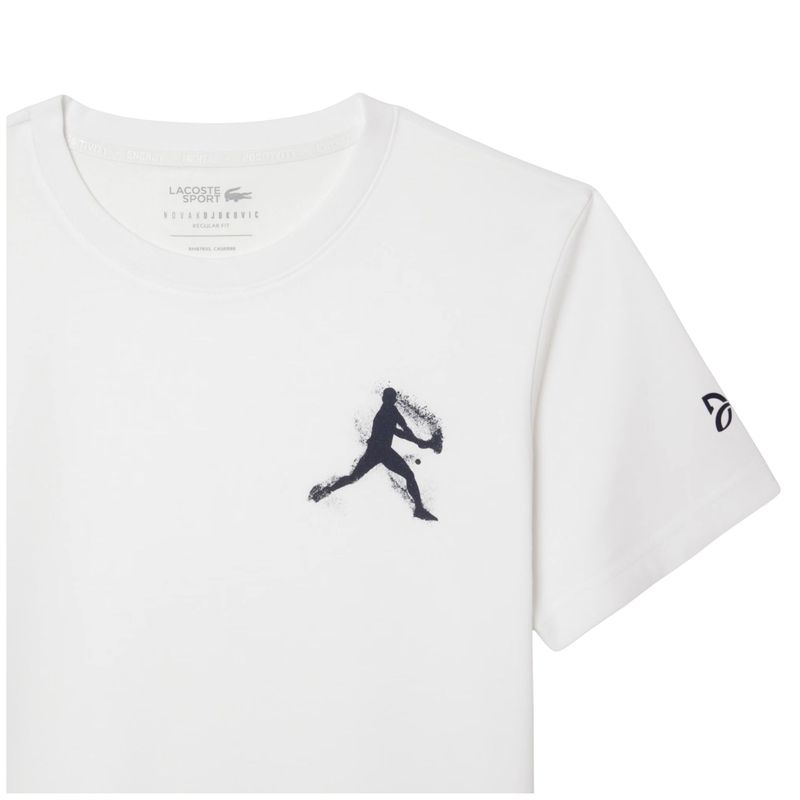 kit-camiseta-e-bone-lacoste-tennis-x-novak-djokovic-masculino-branca-azul