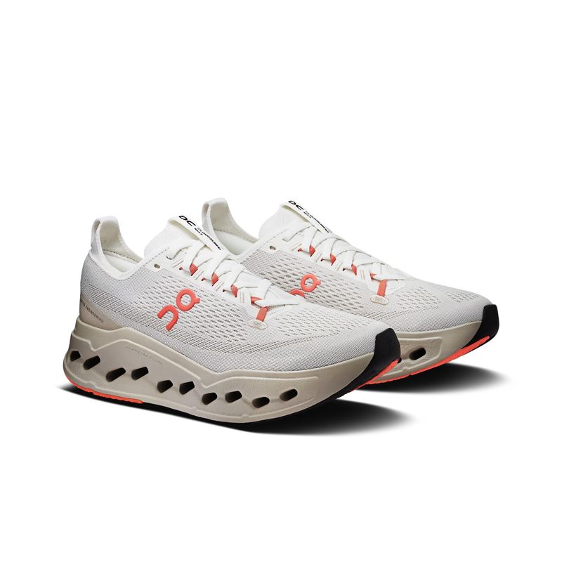 tenis-on-running-cloudsurfer-max-feminino-marfim-salmao