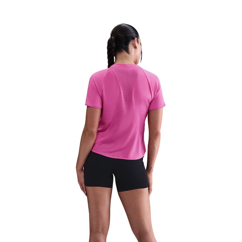 camiseta-nike-swift-dri--fit-ss-feminina-rosa