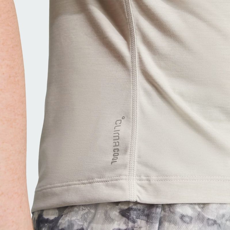 camiseta-adidas-own-the-run-melange-feminina-cinza