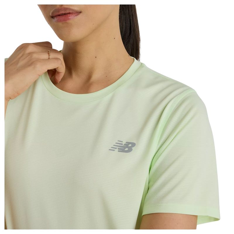 camiseta-new-balance-sport-essentials-feminina-verde