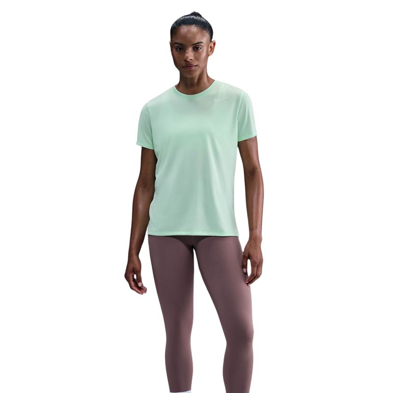 camiseta-nike-dri-fit-rlgd-lbr-feminina-verde-claro
