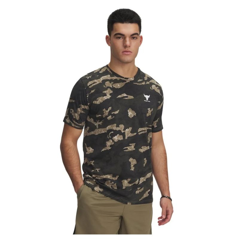 camiseta-under-armour-project-rock-payoff-masculina-bege-camuflado