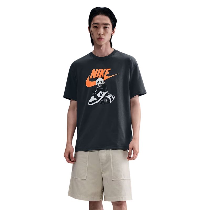 camiseta-nike-sportswear-dunk-masculina-cinza