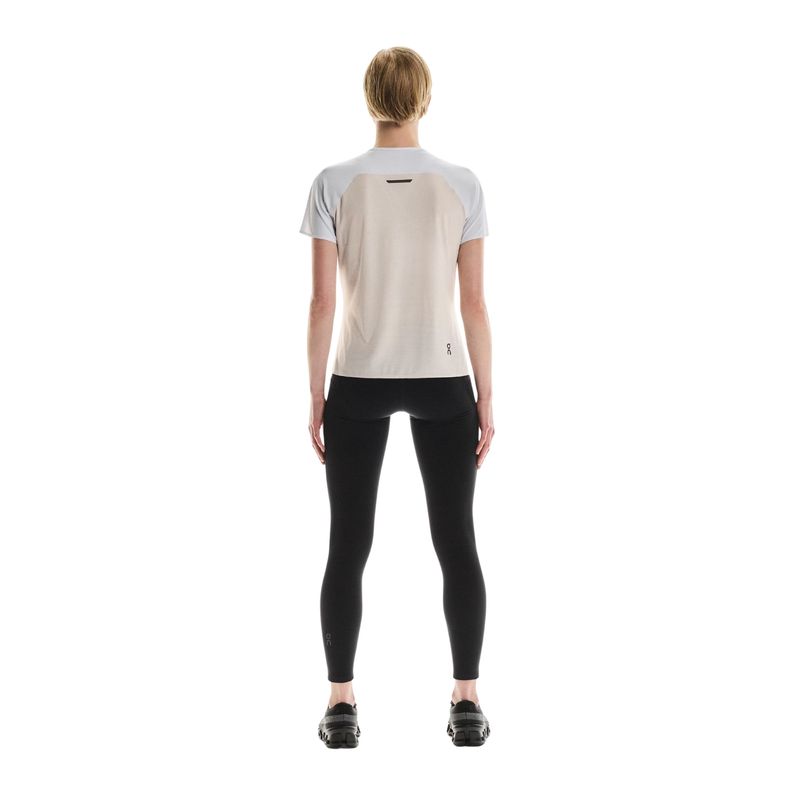 camiseta-on-running-performance-t-feminina-branca-prata
