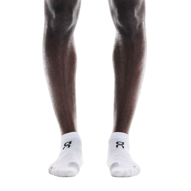 meia-on-running-performance-run-low-unissex-branca