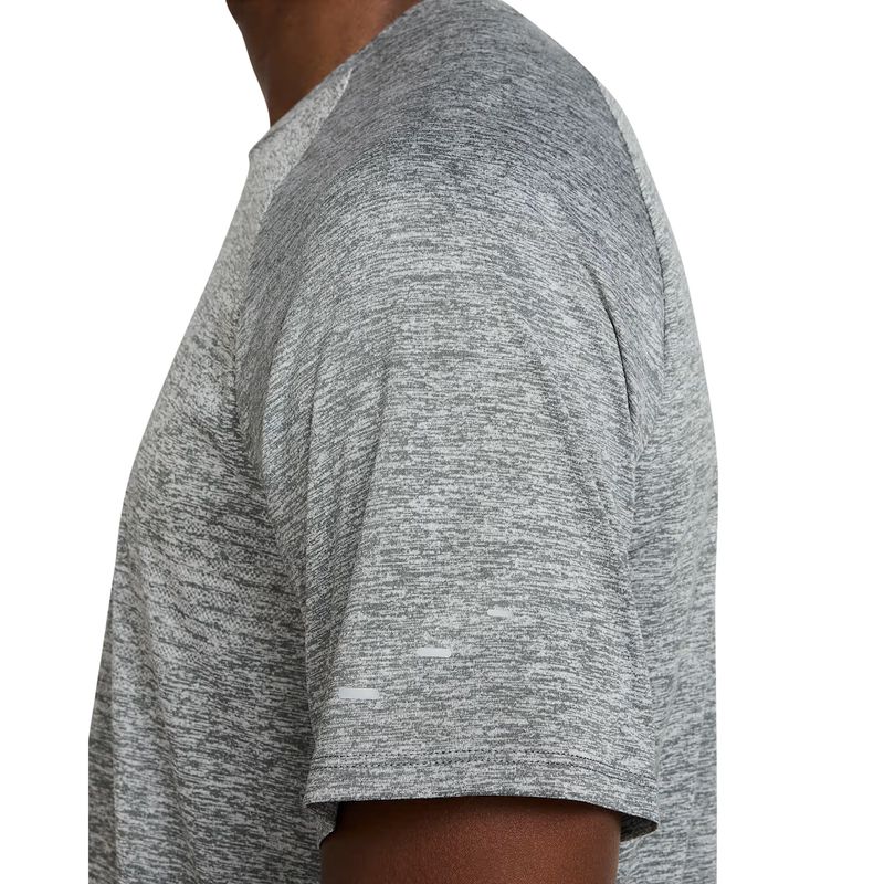 camiseta-nike-dri-fit-adv-stride-masculina-cinza