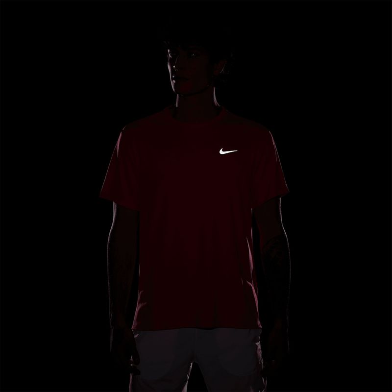 camiseta-nike-dri-fit-uv-miller-masculina-vermelha