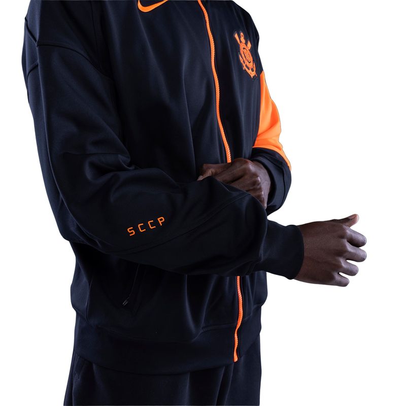 jaqueta-corinthians-iii-nike-total-90-essential-anthem-masculina-preta-laranja